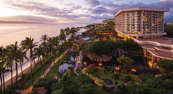 For Black Friday, Hyatt is advertising deals up to 45% off at select properties, including the Hyatt Regency Maui.