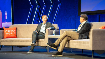 At CruiseWorld, Norwegian Cruise Line Holdings CEO Harry Sommer (left) discussed sustainability and other topics with Travel Weekly's Arnie Weissmann.