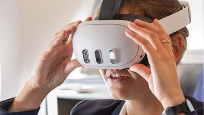 Initial content offerings for mixed-reality headsets include movies, a meditation experience, virtual chess, a podcast and a primer on the flight's destination.