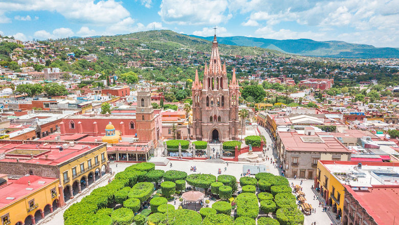 La Parroquia de San Miguel Arcangel, the 18th-century, pastel-pink church that is the centerpiece of San Miguel de Allende.